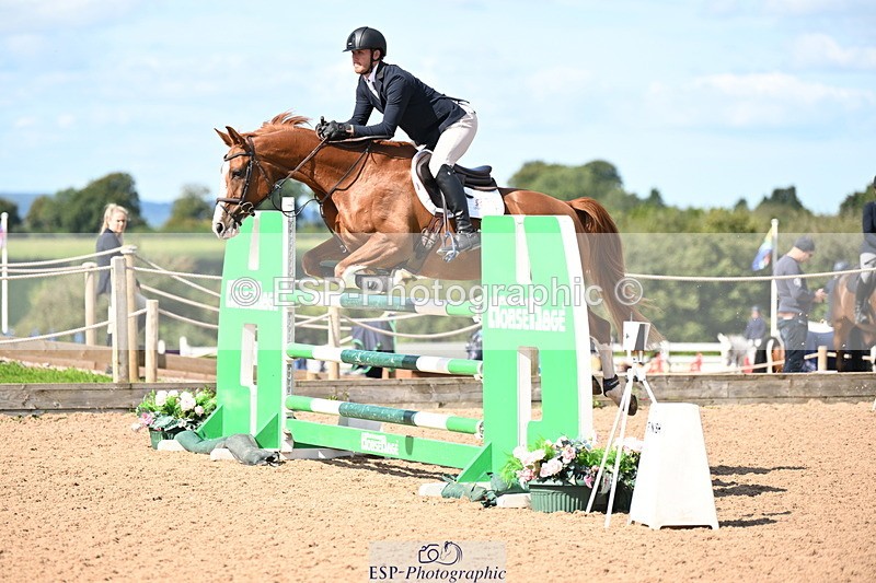 240913A-123447-04384 - Cls 15 Snr Foxhunter