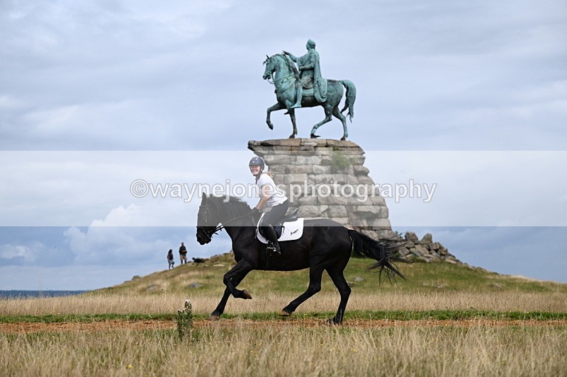 DSC_6008 - Time at Statue 12:17 to 12:44