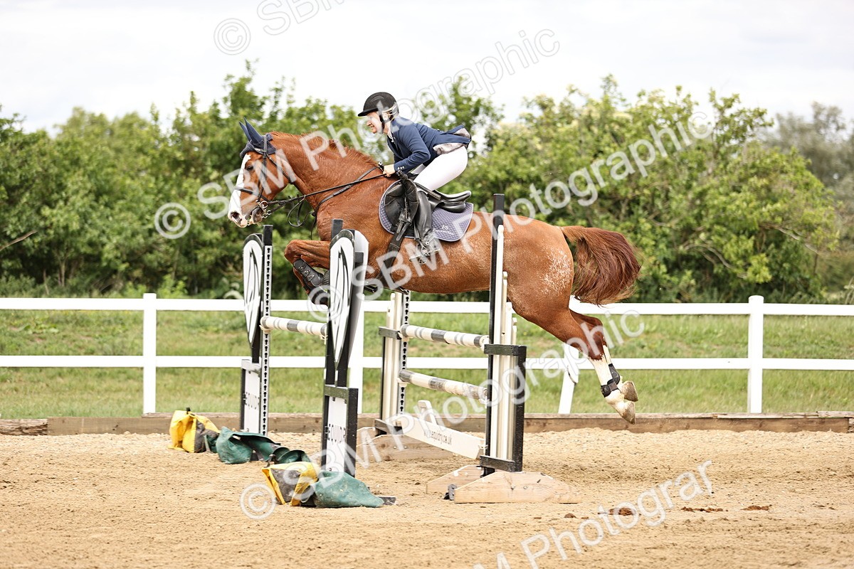 SBM_003285 - Class 11 - Senior Newcomers - 1.10m