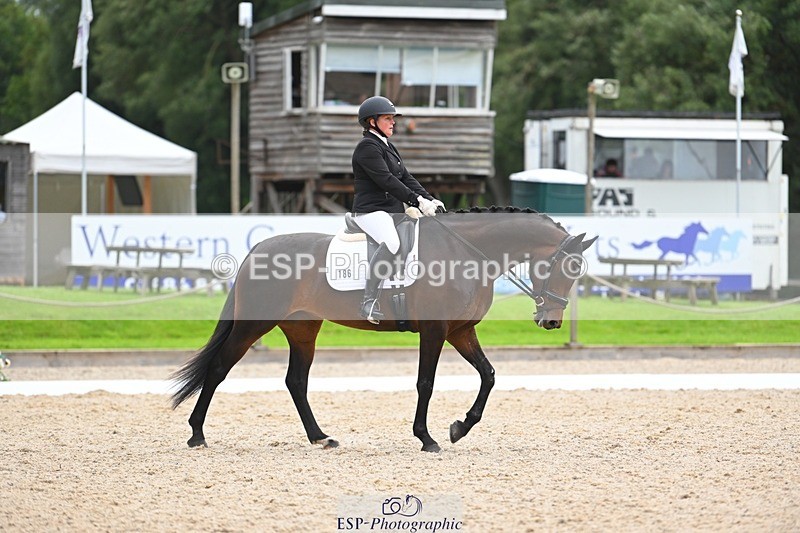 230813-175407-08774 - Cls 14 Medium Silver 16.45 to End