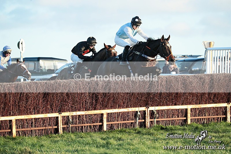 PtP 301125  0943 - Hursley Hambledon Point-to-Point Larkhill Racecourse 30/12/2025