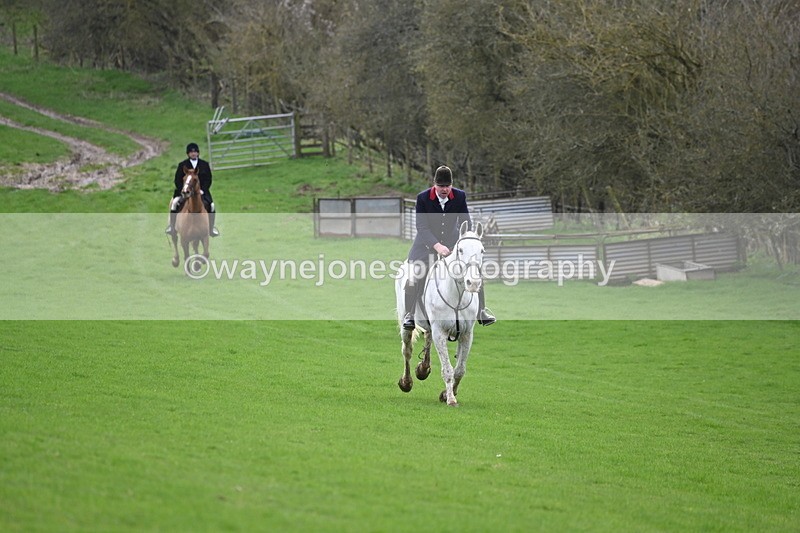 WJ6_8978 - Line Three