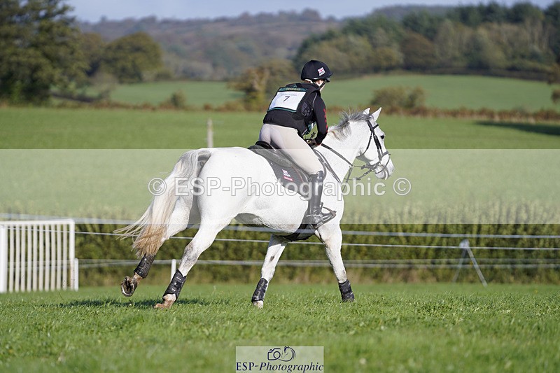 241025-105906-06179 - 007-Lucy.Wisher-VALDOCTRO