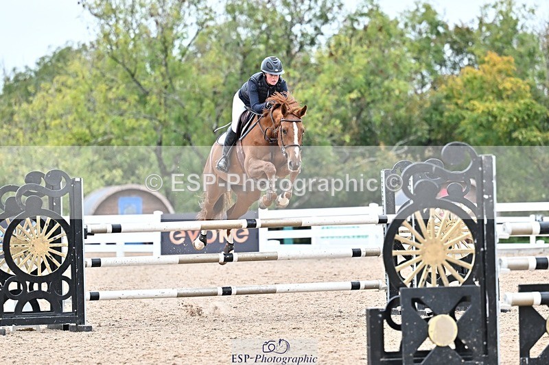 251015-131645-00529 - Cls 4 Newcomers and 1.10m Open