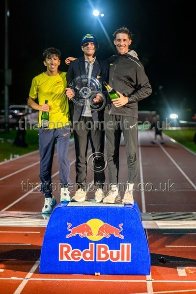 Monument25-911204 - Set Six