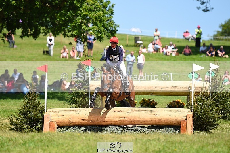 230527-142746-09790 - 327-ROMANTIC-Rosie_Fry-XC