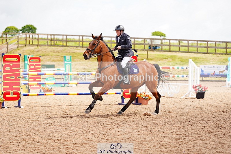 240526A-122000-08034 - Cls 26 Chard Equ 1.05m and 1.10m Grand Prix