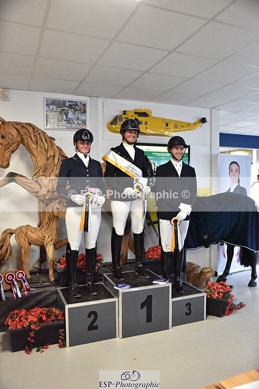 250214-153444-02586 - Advanced Medium Silver Presentations