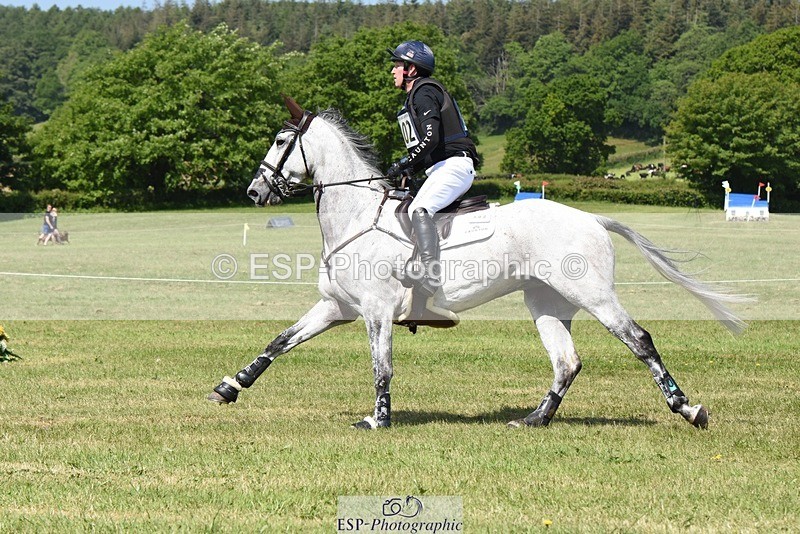 230527-110738-08795 - 302-EN_TARO_DES_VERNIER-Oliver_Townend-XC