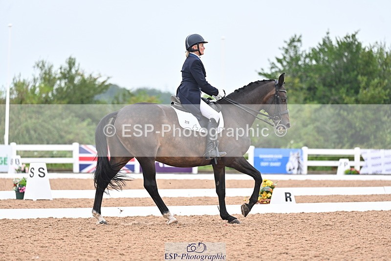 240815A-141119-01789 - 258-Clare.Hainsworth-Rudino