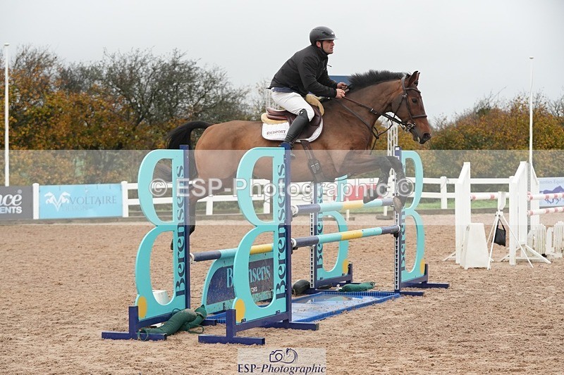 251107-132013-00917 - Cls 5 Newcomers and 1.10m Open