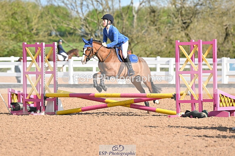 240504A-091645-00064 - Cls 11 Clear Round 50cm