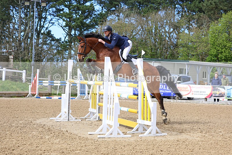 3E7A2342 - Class 9: Senior 1.30m open