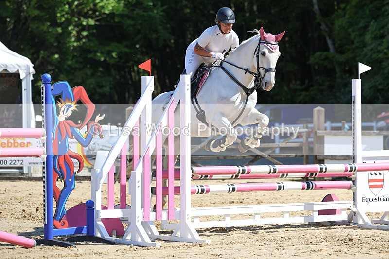 3E7A5403 - Class 4: Senior BN/90cm open