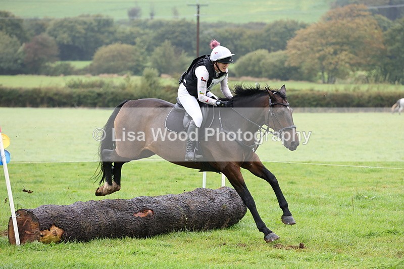 1X9A1770 - Class 2: 70cm: Log