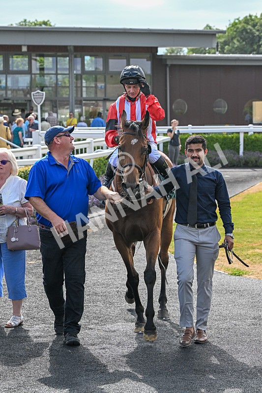 220726-Race 6-Barmyblade-0322 - Race 6 16.42pm Racing Again 4th August Handicap