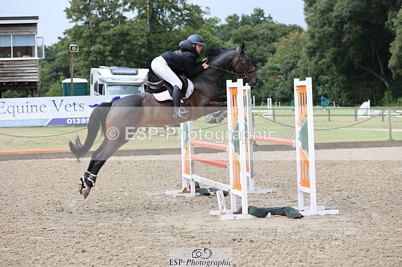 250831A-123353-10226 - Cls 42 Snr 1m Grand Prix