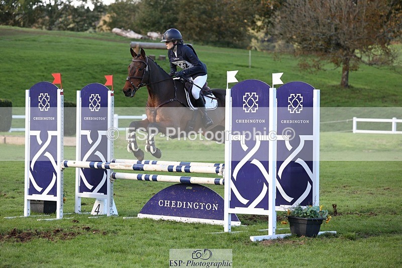 231022-160559-30100 - 552-MONBEG.BY.MAGIC-Xanthe.Baylis-TrotUp+SJ