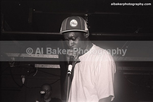 20  mr-tibbs - Friends-&-Family @ the-roadhouse 12.02.05