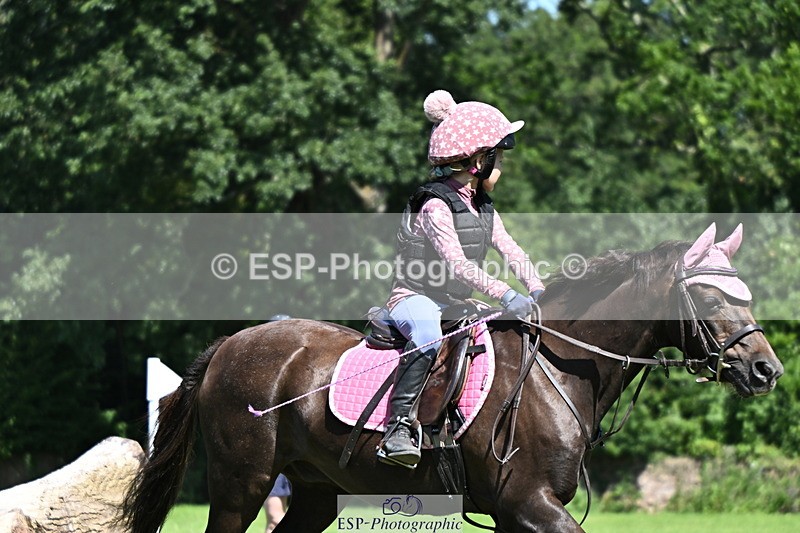 240729B-144326-02844 - Abbie's Group XC