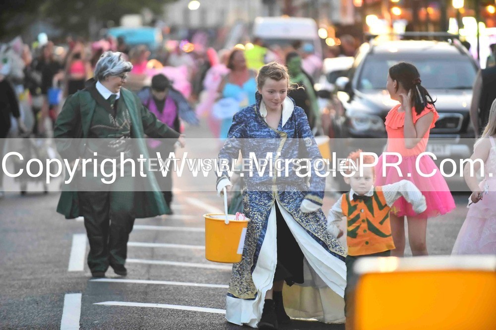 SH4_4033 - Carnival Procession.