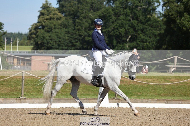 240719-093113-00169 - 288-Brooke_Howells-STARBORN_TWO_STEP