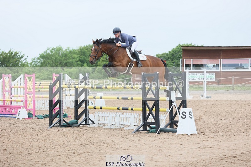 250524-125414-04835 - Cls 15 Snr Fox 1st Rnd