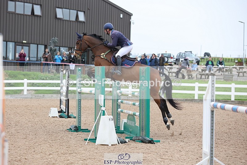 241101A-130224-01921 - FRI Cls 6 Foxhunter and 1.20m Open