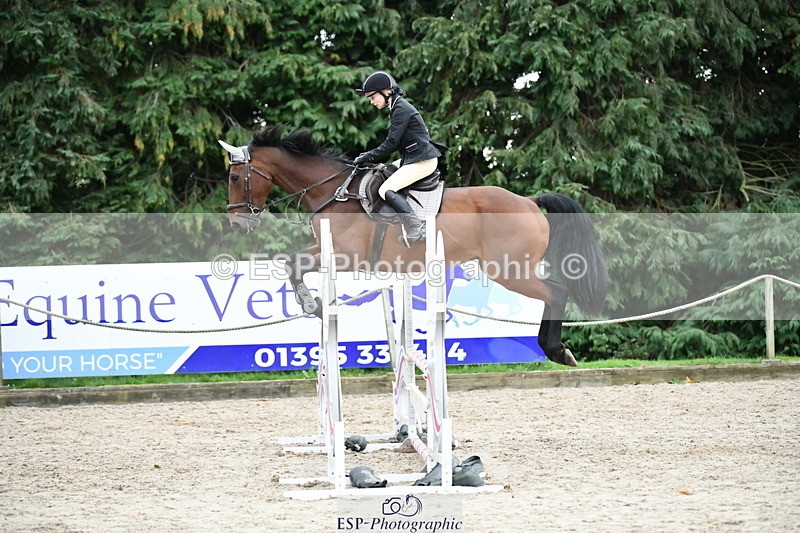 251004A-173629-02525 - Classes 12 & 13 90cm