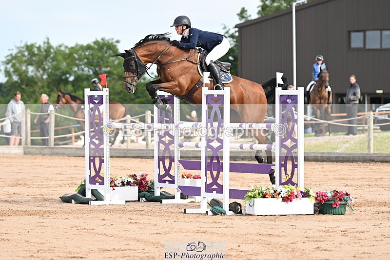 240721A-084010-16610 - Cls 20, 1 Star Gold Tour 1.35m