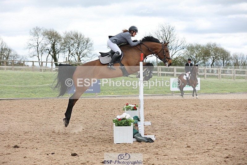 240419A-125900-07562 - Cls 6, 2 Star Medium Tour 1.35m