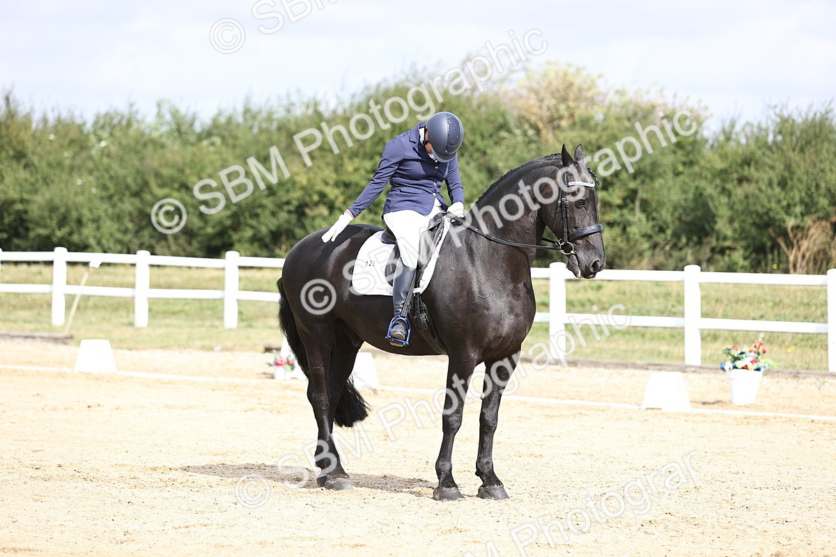 SBM_016116 - Class 14 - Novice 23 - 10.29-11.32