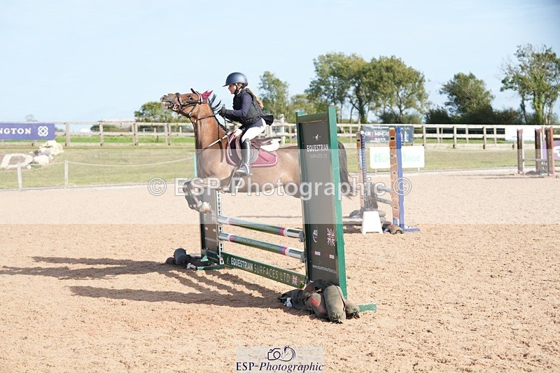 260926-153818-01272 - Cls 13 70cm Speed Derby