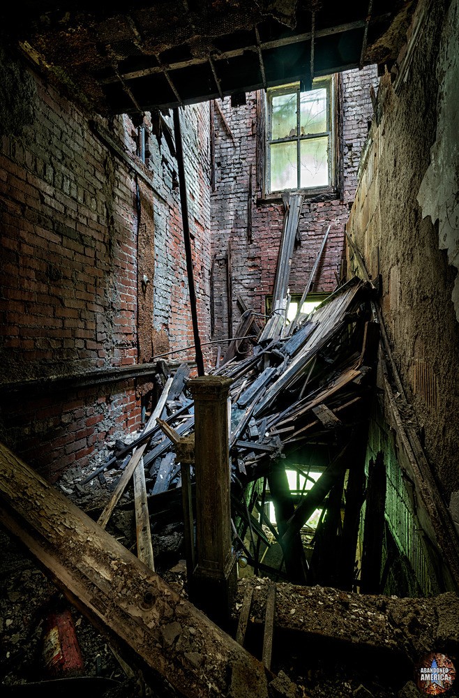 Aaaand It's Gone | Abandoned Monongahela Bank, Brownsville, PA - Brownsville, PA