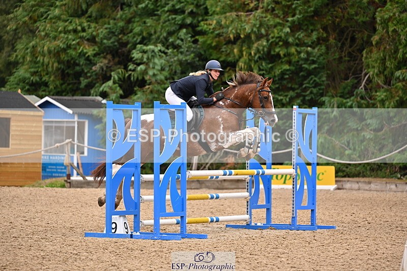 250817A-110243-03993 - Cls 16 Snr British Novice