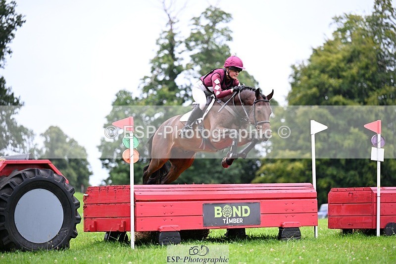 240803-123558-04079 - 077-Georgie_Selley-VICARSTOWN_VICTOR