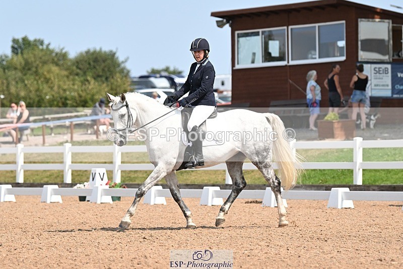 250816-125058-04568 - 075-Jackie.LimintonSaddlewood.Surprise