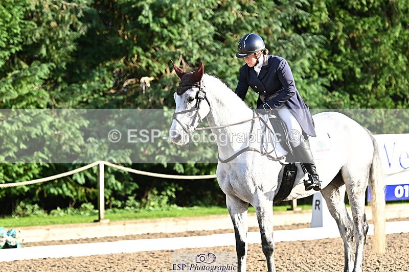 241023-161358-00886 - 014-Lizzie.Luxton-ST.TROPEZ