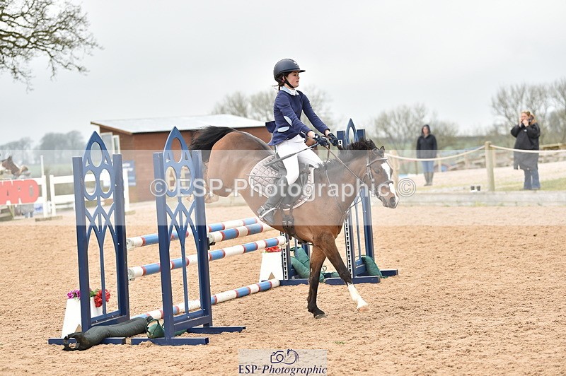 240331A-104332-00487 - 90cm First Round