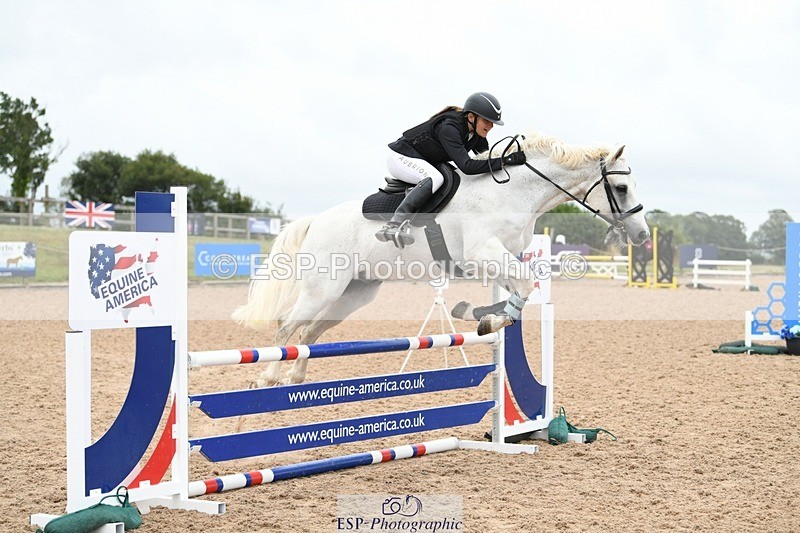 250807-110440-00443 - 90cm Round 1