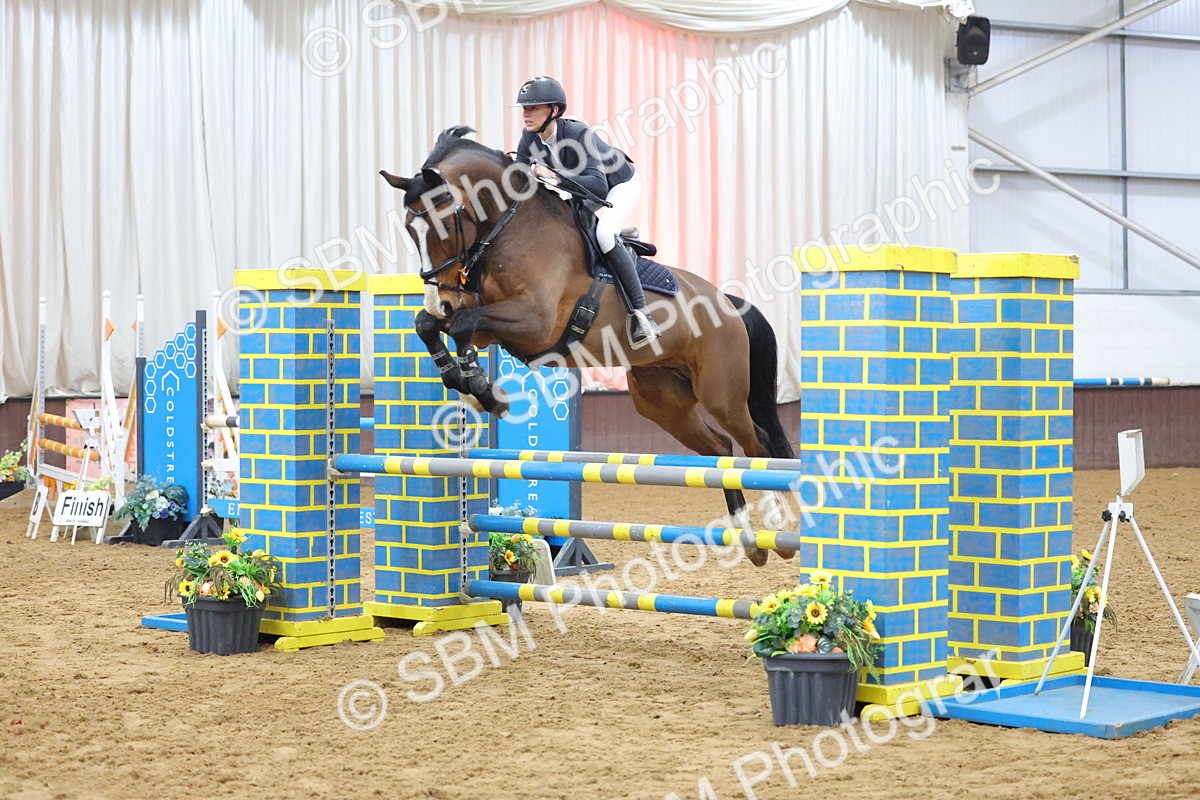 SBM_008472 - Class 21 - Nupafeed Supplements Senior Discovery/ 1m Open - First Round (1.00m)