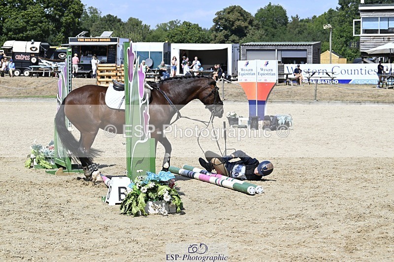 250823A-132159-30420 - PC70 Jump Off