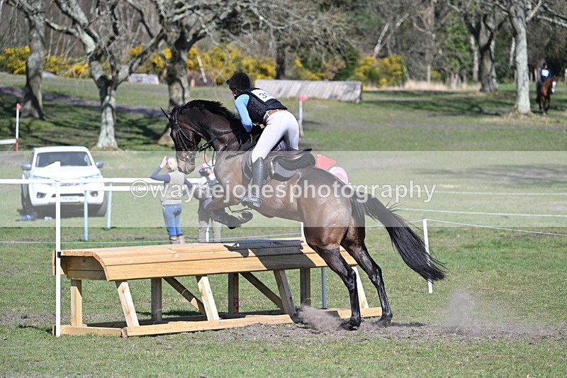 WJ7_1213 - XC Time 13:29 to 13:34