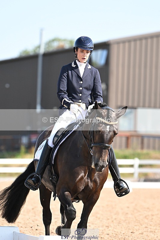 250816-104050-03449 - 074-Jessica.AllenHendrewen.Desert.Lady