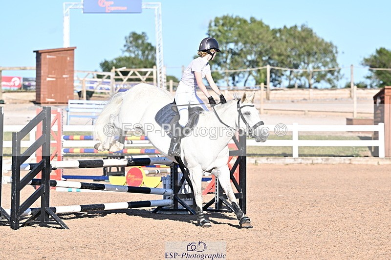 250708A-184522-00643 - 90cm Classes