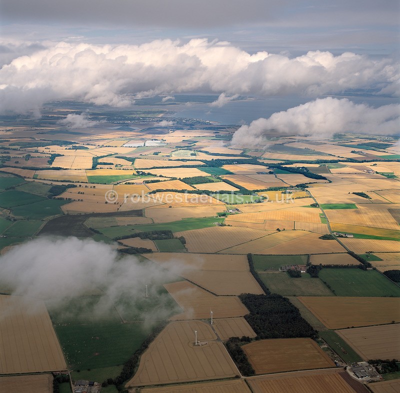 A00724FX2 The East Fife landscape in August 2017 - Settlements, infrastructure and attractions