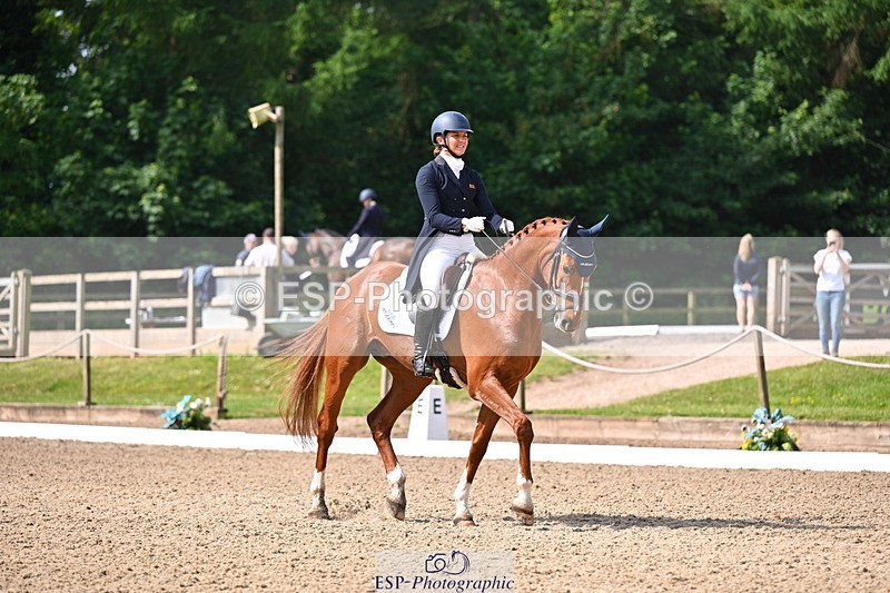 250523A-101734-05893 - C-261-Danielle.Dunn-ICI.DOR.DE.DONNA.CADANZA.Z