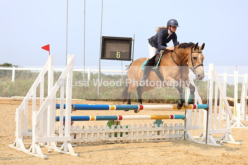 3E7A1489 - Class 4: Senior British Novice/90cm open