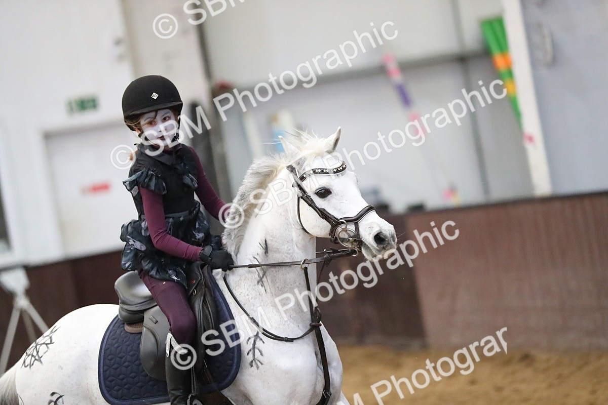 SBM_001947 - Class 3 - Horse & Hound