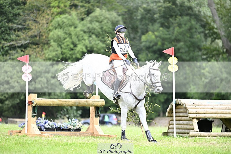 240804-134934-15298 - 520-Honor_Redhouse-GAGA_LADY